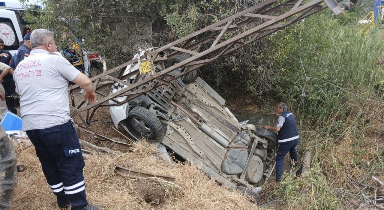 Tokatta trafik kazasında kadın sürücü yaşamını yitirdi