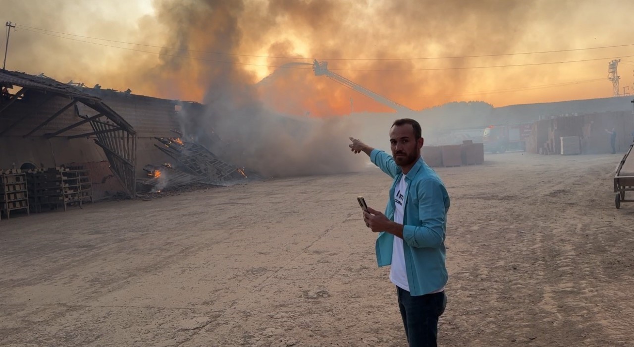 Tokatta tuğla fabrikasında çıkan yangında dumanlar gökyüzünü kapladı