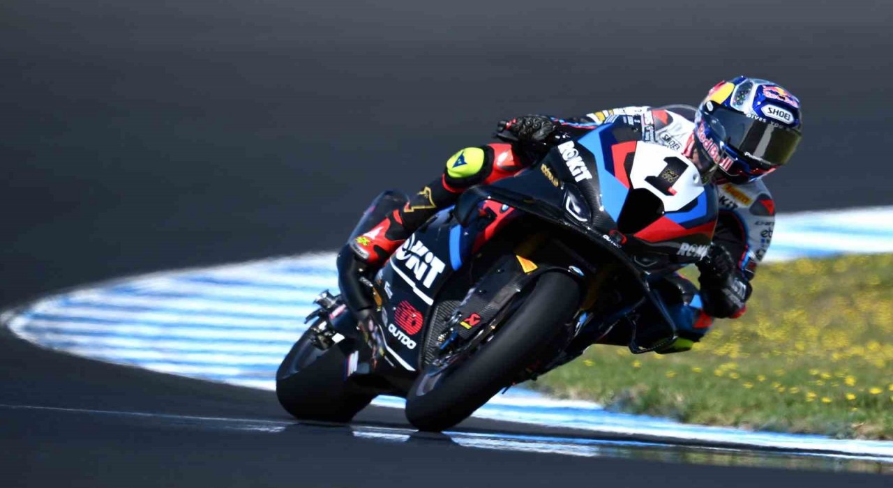 Toprak Razgatlıoğlu, İtalyada 3te 3 yaptı