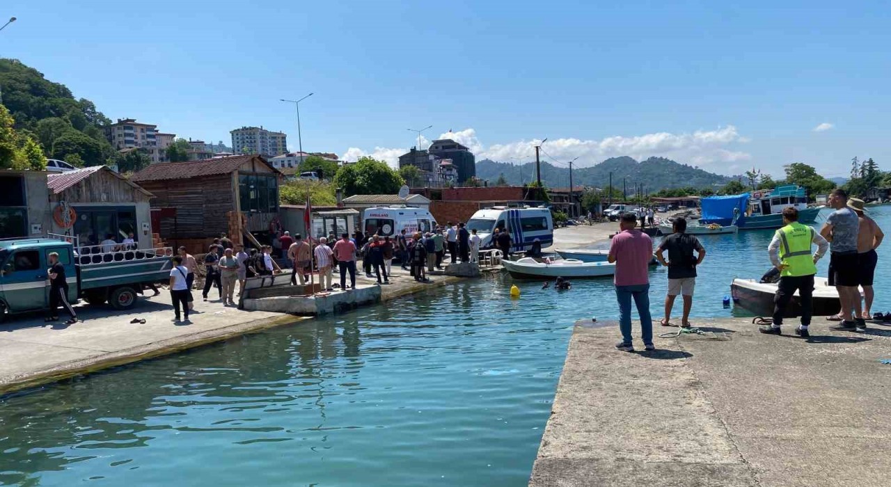 Trabzonda denize giren 15 yaşındaki çocuk boğuldu