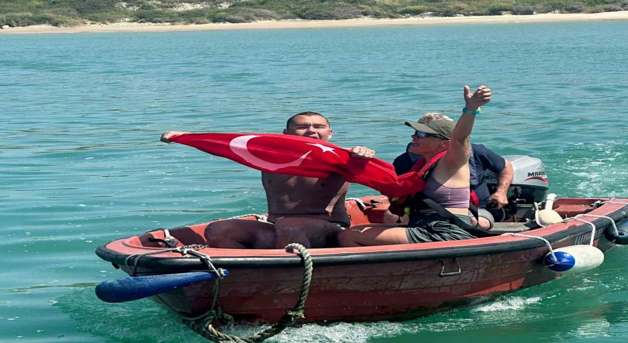 Tuna Tunca, Manş Denizini yüzerek geçen otizmli ilk Türk sporcu oldu