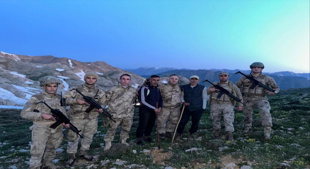 Tuncelide kaybolan 2 kişi ekipler tarafından bulundu