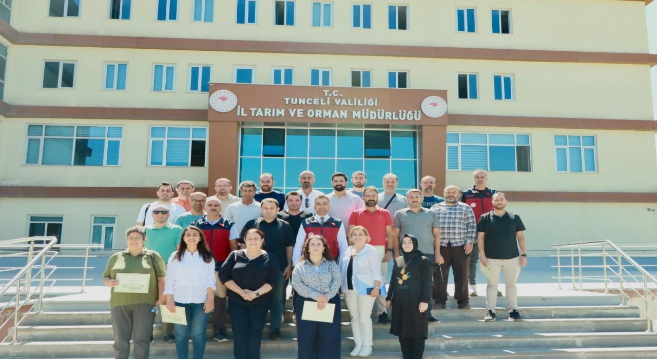 Tuncelide uygulamalı ipekböcekçiliği eğitimi düzenlendi