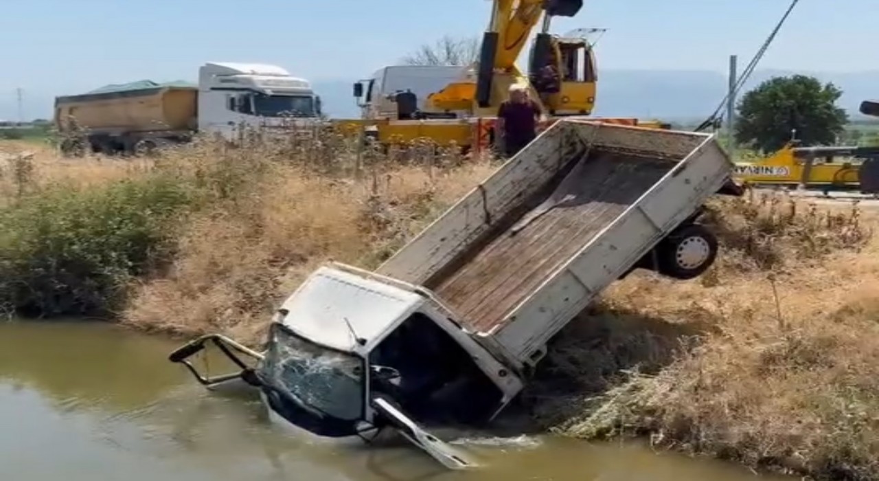 Turgutluda trafik kazası: 3 kişi yaralandı