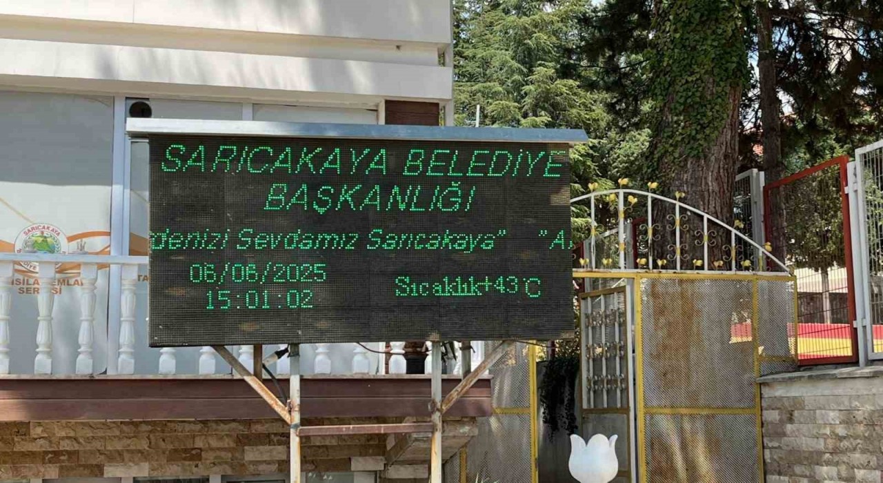 Türkiyenin en sıcak yeri seçilen ilçede termometreler 43 dereceyi gösterdi