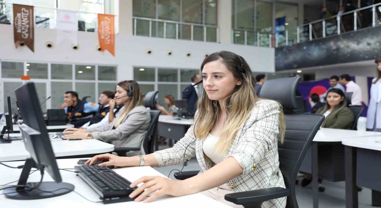 Türkiyenin ilk yapay zeka destekli çağrı merkezi Gaziantepte