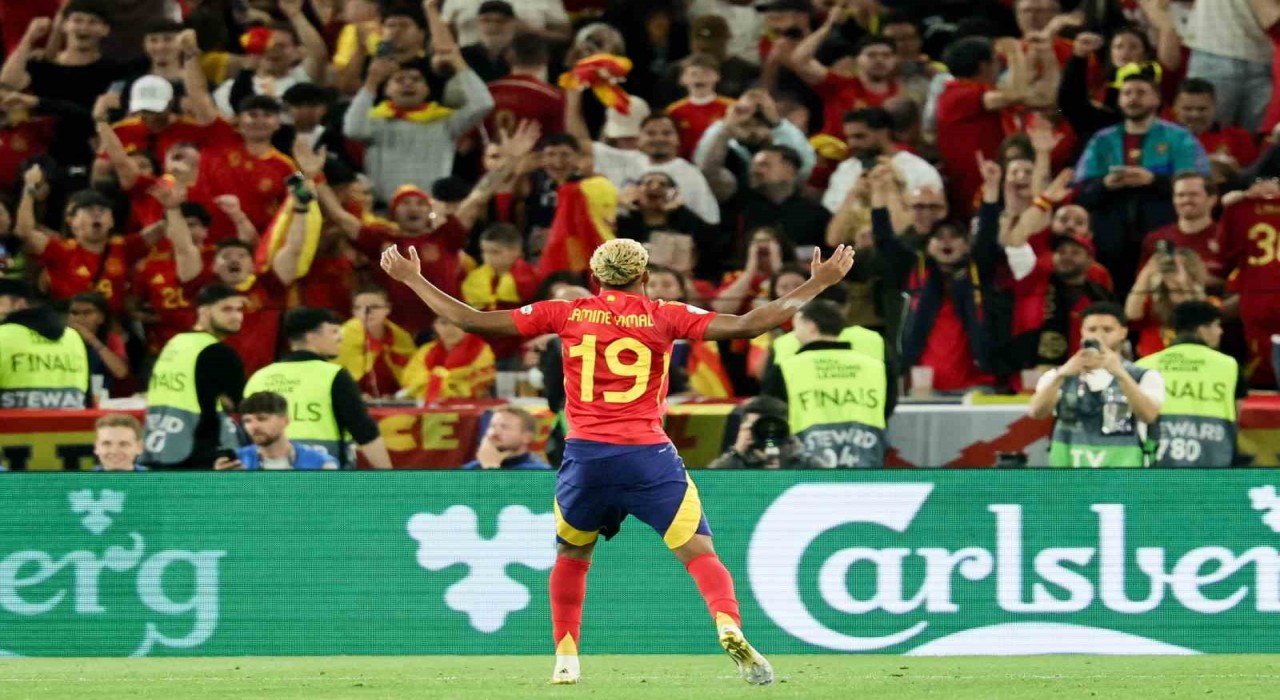 UEFA Uluslar Liginde finalin adı: İspanya - Portekiz