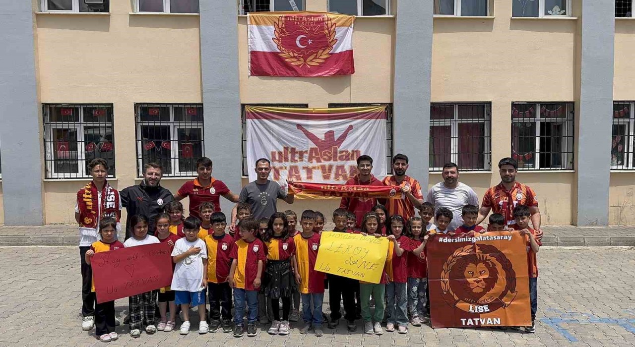 Ultraslan Tatvandan minik taraftarlara forma sürprizi