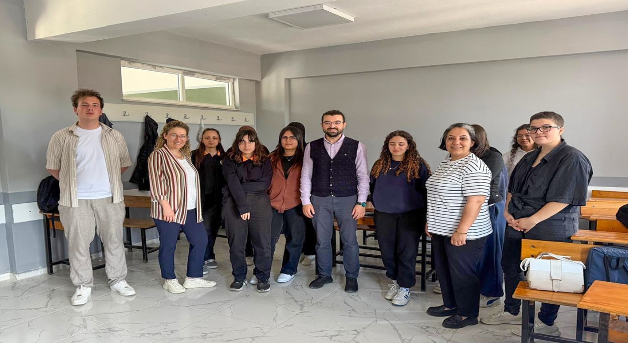 Üniversite adayları Kaynarca S.S. MYOyu tanıdı