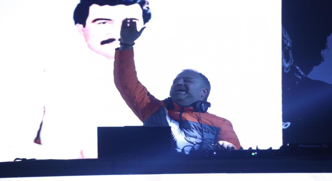 Ünlü radyocu Nihat Sırdar, Merkezefendiye geliyor
