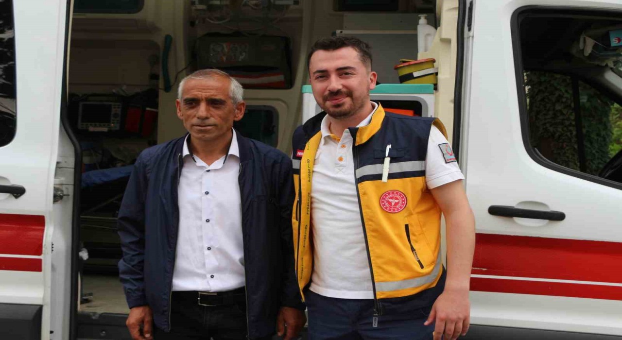 Ürettiği balın lezzetine kandı, deli bal hastanelik etti