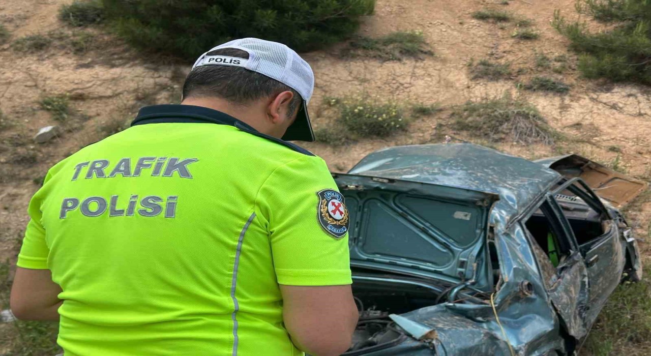Uşakta iki araç çarpıştı: 1i ağır 7 yaralı