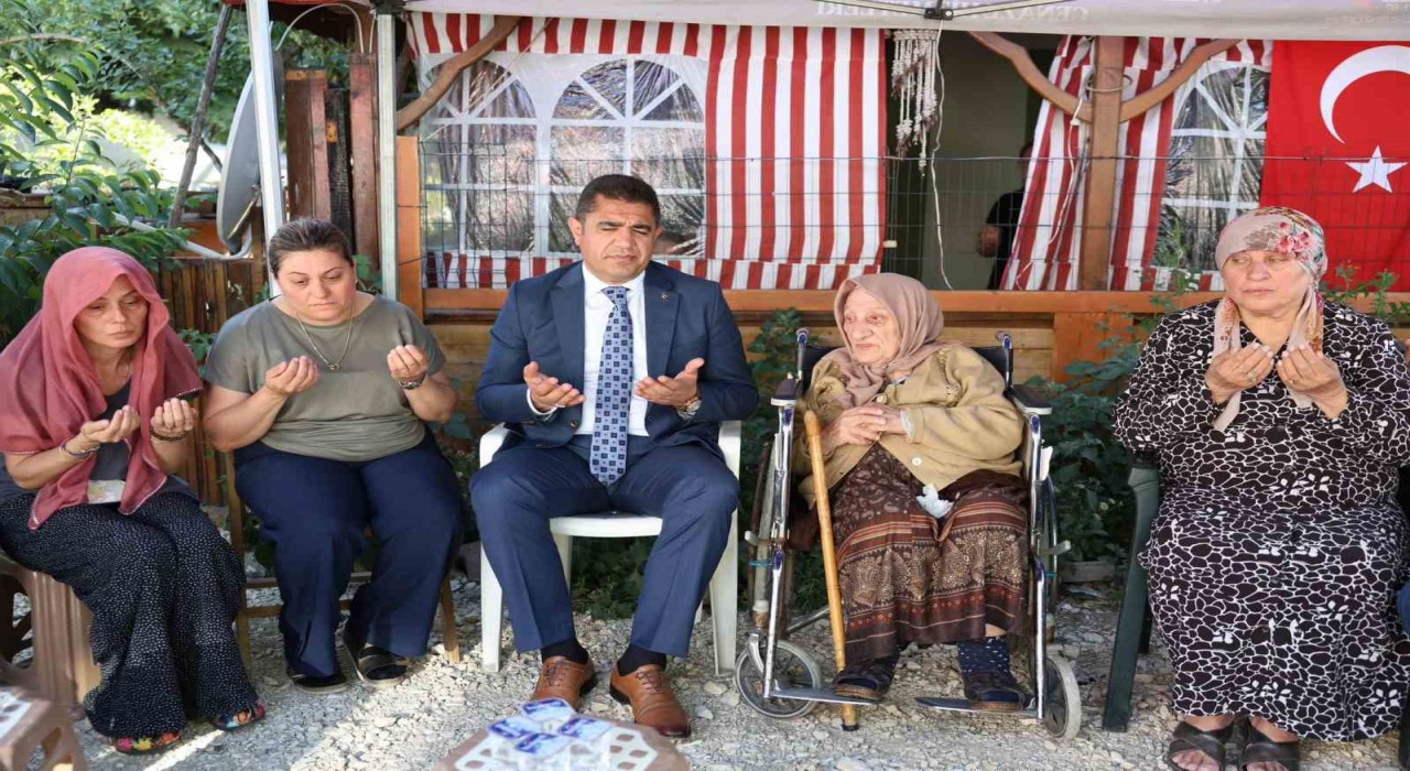 Vali Aslan, Çakmak ailesine taziyede bulundu