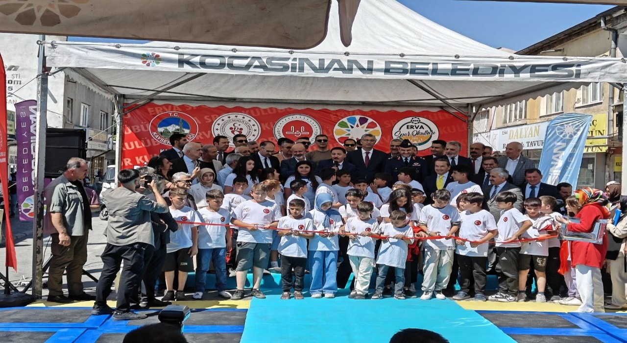 Vali Çiçek: ERVA Spor Okulu öğrencilerimizin hep arkasında olacağız