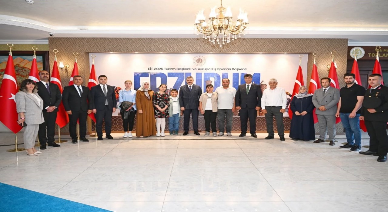 Vali Çiftçiden, Pasinler Kaymakamı ve Belediye Başkanına teşekkür belgesi