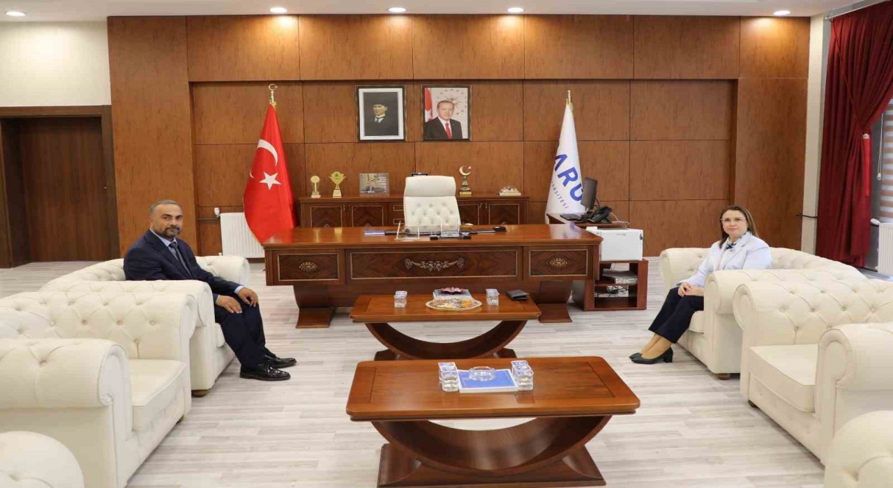 Vali Nurtaç Arslan, Rektör Akkayayı ziyaret etti