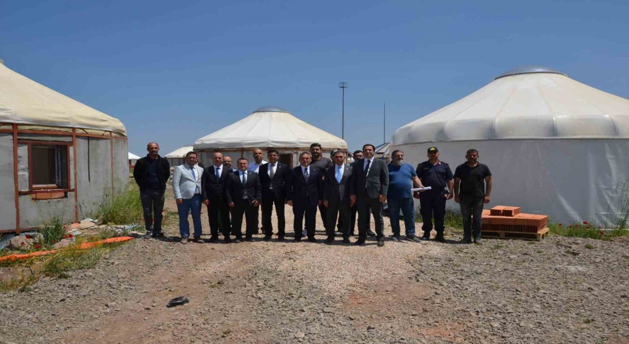 Vali Sözer, Obakent Tematik Gençlik Kampında incelemelerde bulundu