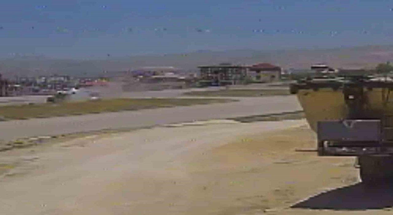 Vanda çevre yolunda feci kaza: 9 yaşındaki çocuk ağır yaralandı