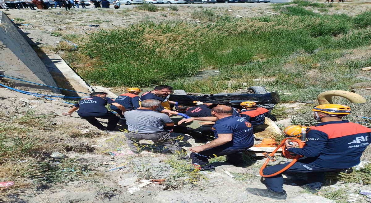 Vanda trafik kazası: 5 yaralı