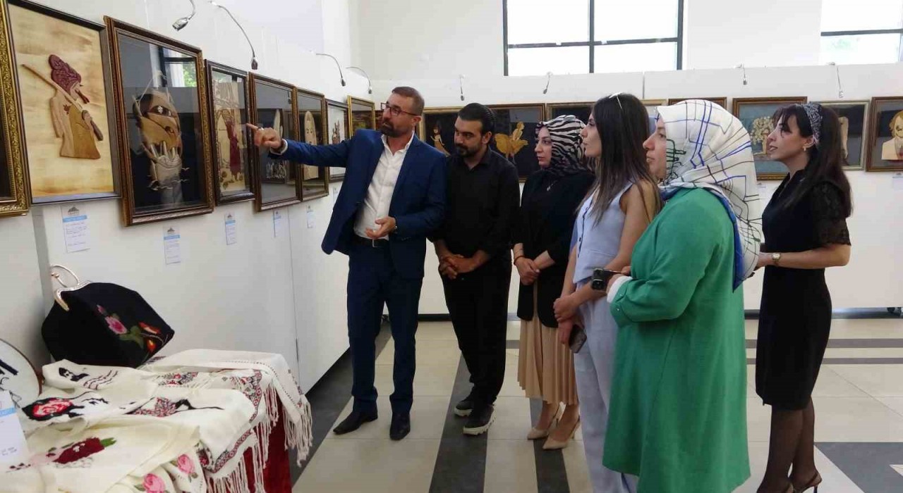 Vanda unutulmaya yüz tutmuş sanatlar sergisi açıldı