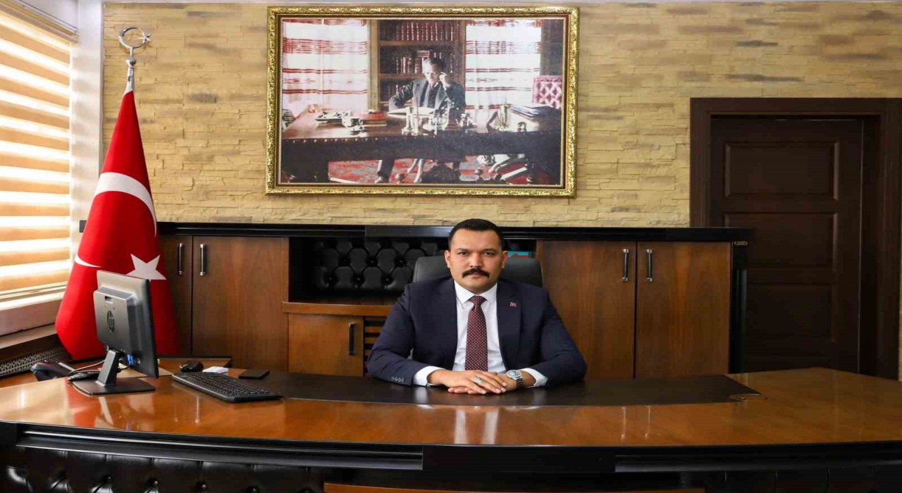 Vanın Muradiye Kaymakamı Türkmenoğlu göreve başladı