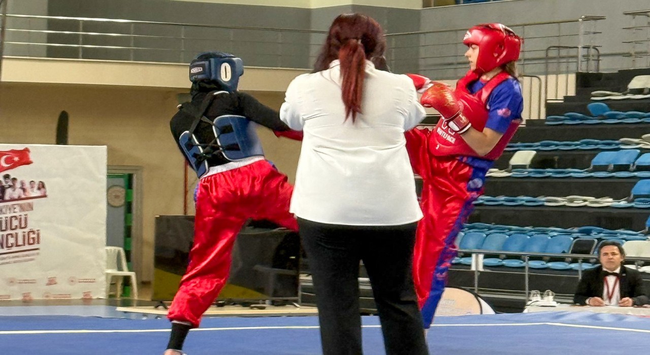 Wushu Kung-Fuda iki gümüş madalya kazandılar