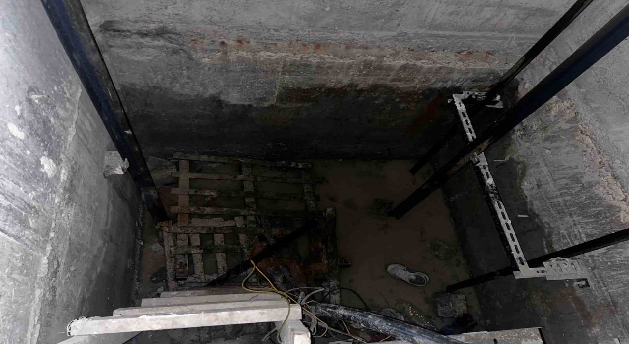 Yaptığı inşaatta elektrik akımına kapılan müteahhit öldü