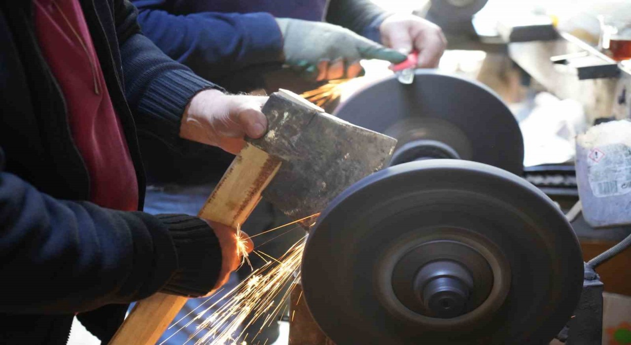 Yarım asırlık demirci usta uyardı: Bıçağınızı bulaşık makinesine atmayın, kurbanda sorun yaşarsınız