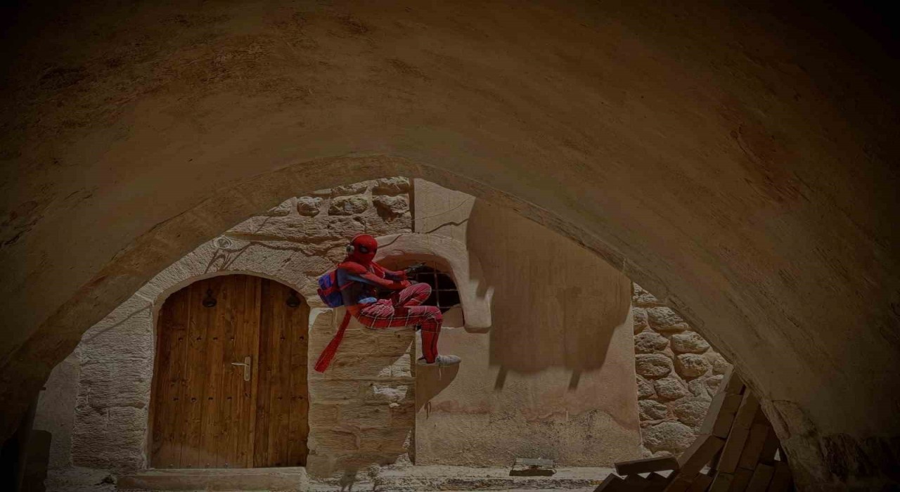 Yerli örümcek adamın 64üncü durağı Mardin oldu