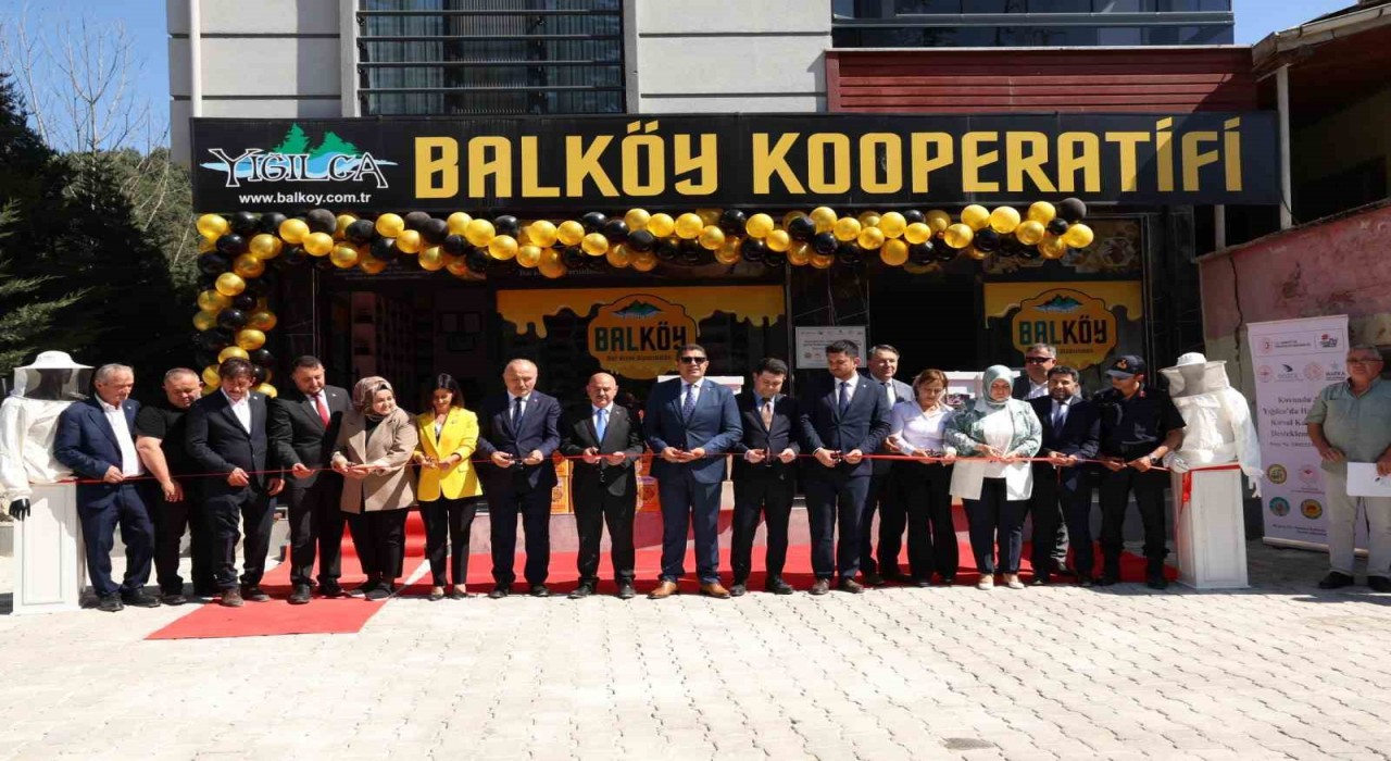 Yığılcada bal dolum tesisi ve arı ürünleri satış mağazası açıldı