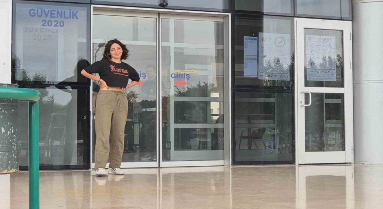 YKSyi 1 dakika ile kaçıran Elif, sosyal medyada gündem oldu