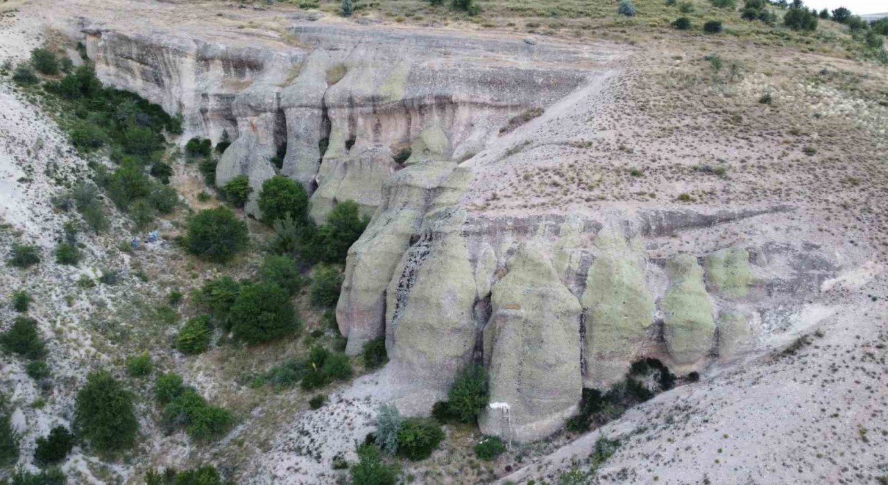 Yozgatta Peri Bacası benzeri doğal oluşumlar doğaseverlerin ilgisini çekiyor