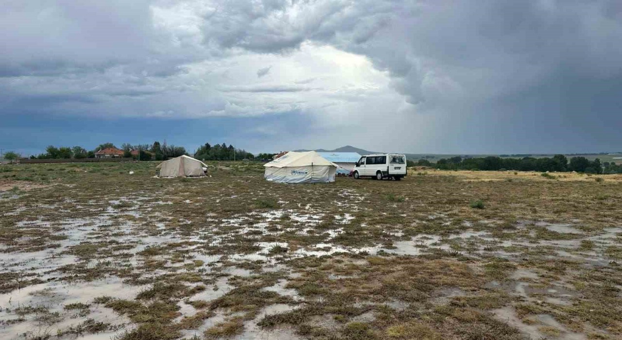 Yozgatta şiddetli yağış sele neden oldu