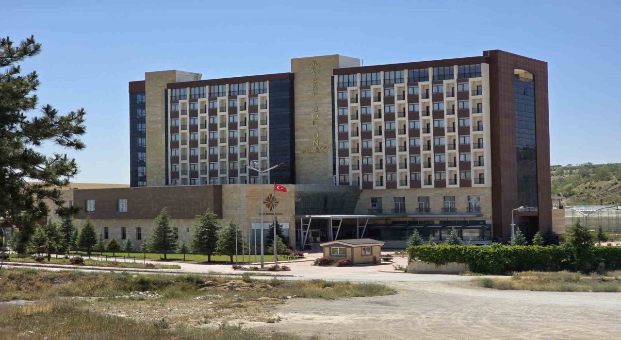 Yozgatta termal otelde havuza düşen çocuk hayatını kaybetti