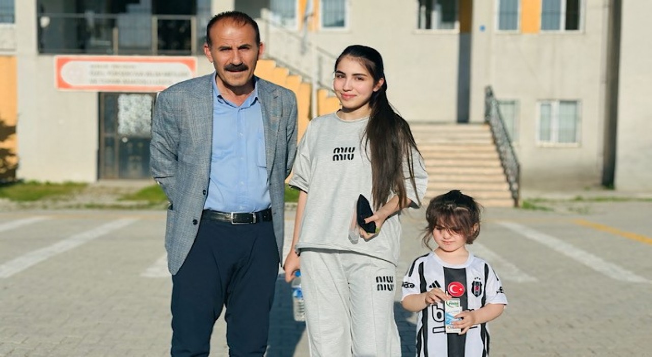 Yüksekovada bir okulda sınava sadece 2 öğrenci girdi
