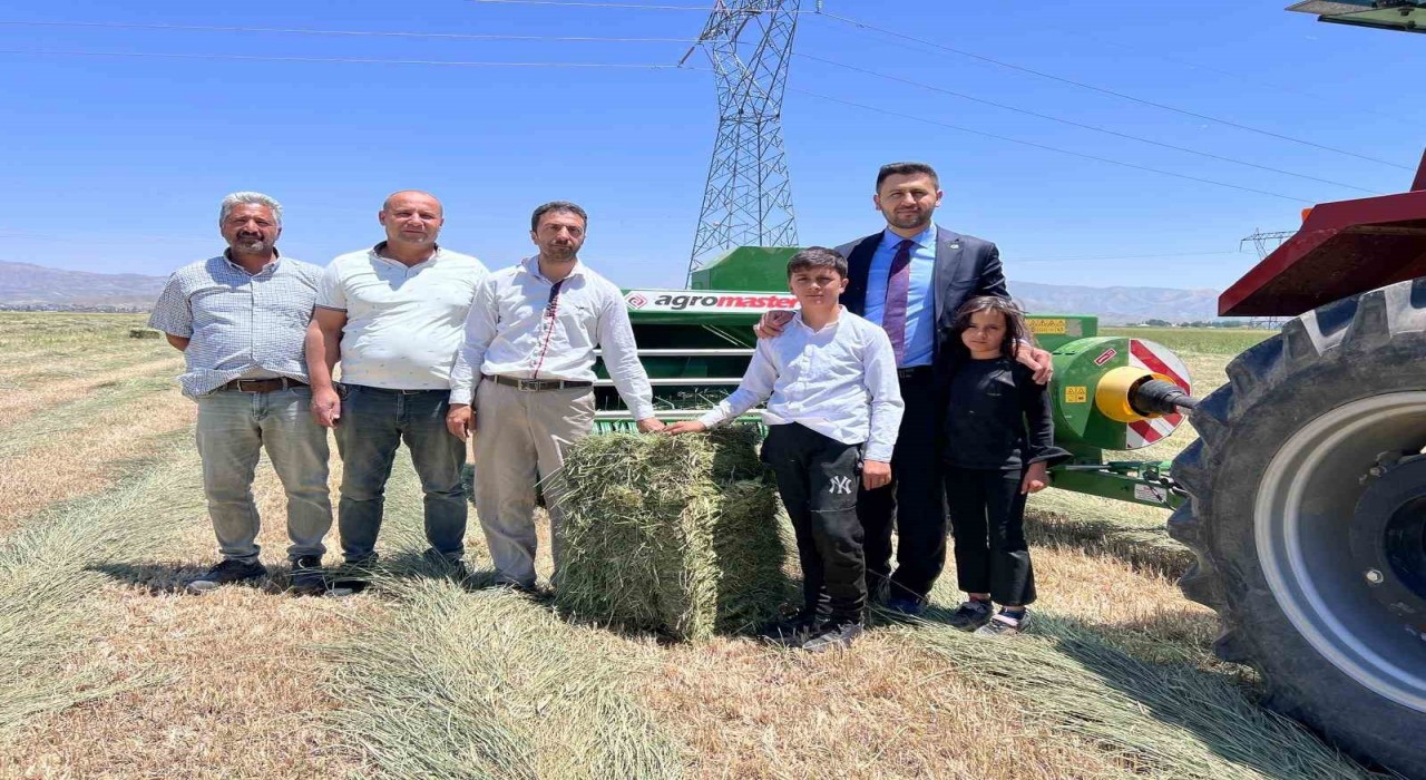 Yüksekovada imece geleneği makineleşmeye geçiş yaptı
