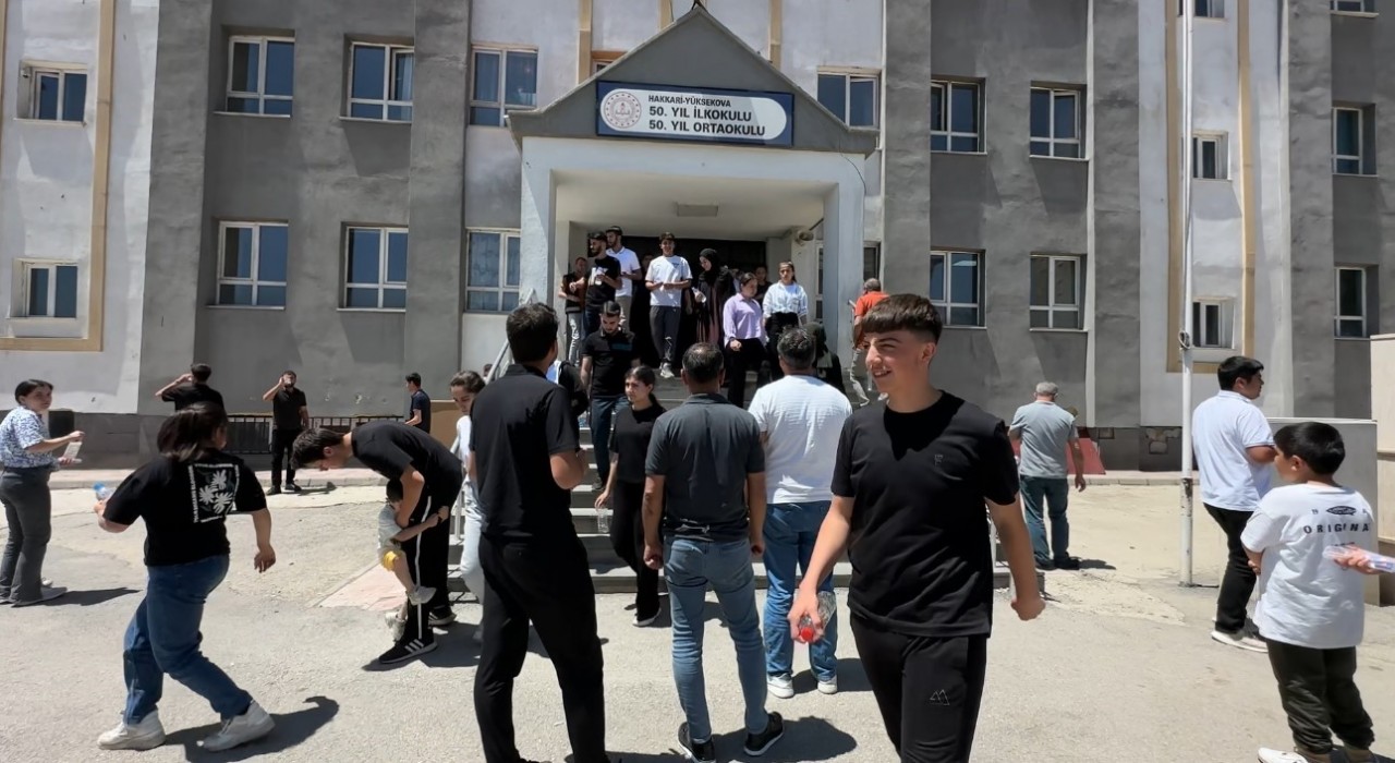 Yüksekovada YKS sınavın birinci oturumu sona erdi