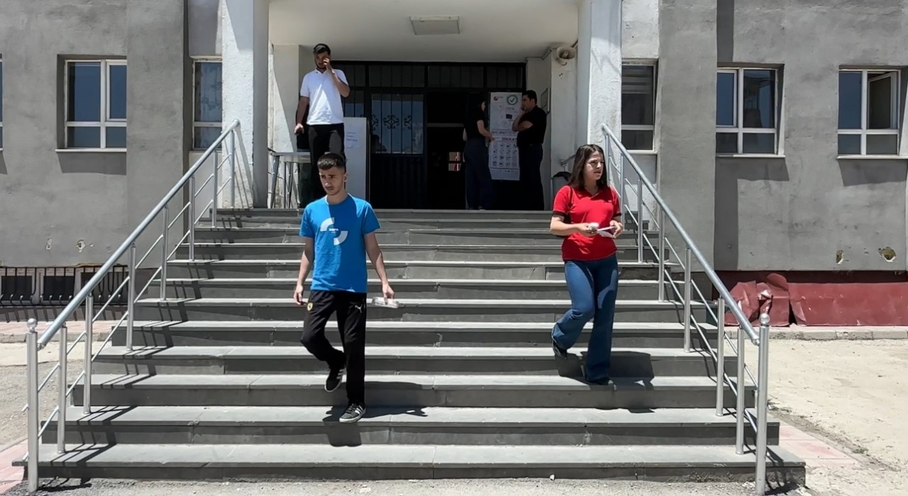 Yüksekovada YKSnin ikinci oturumu sona erdi
