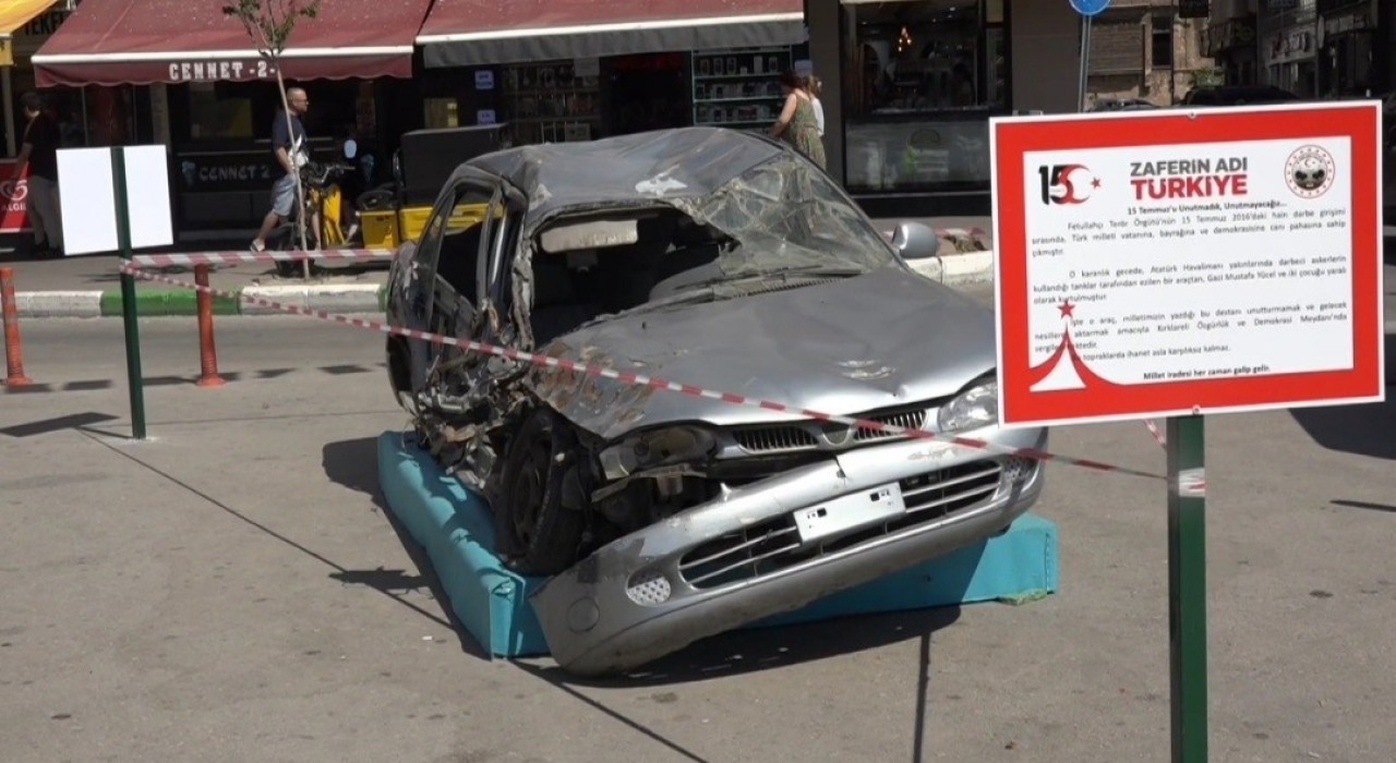 15 Temmuz gecesi tankın ezdiği otomobil Kırklarelinde sergileniyor