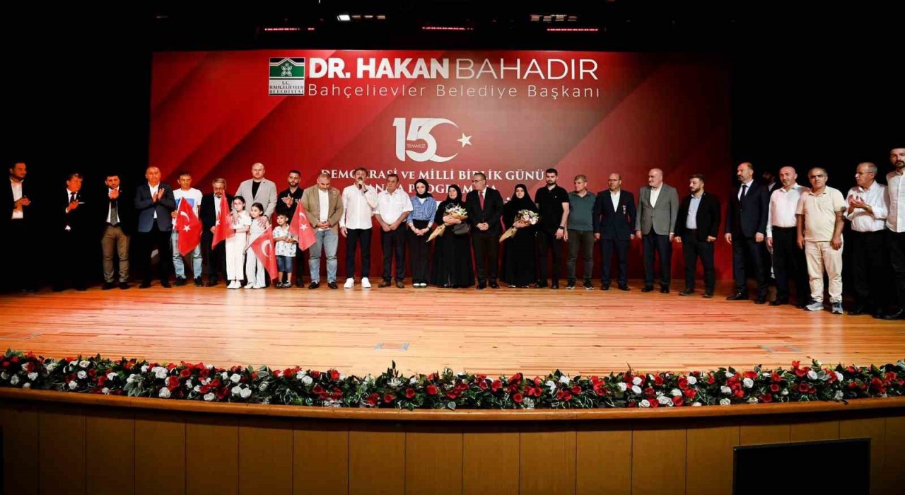 15 Temmuz Şehitleri Bahçelievlerde dualarla anıldı