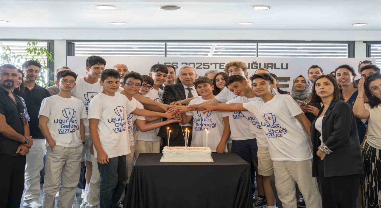 17 Uğurlu öğrenci LGSde tam puan aldı