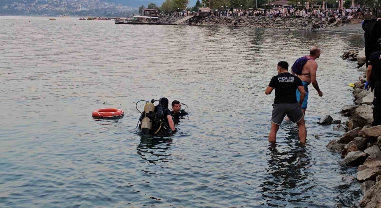 21 yaşındaki genç yüzmek için girdiği Sapanca Gölünde boğuldu