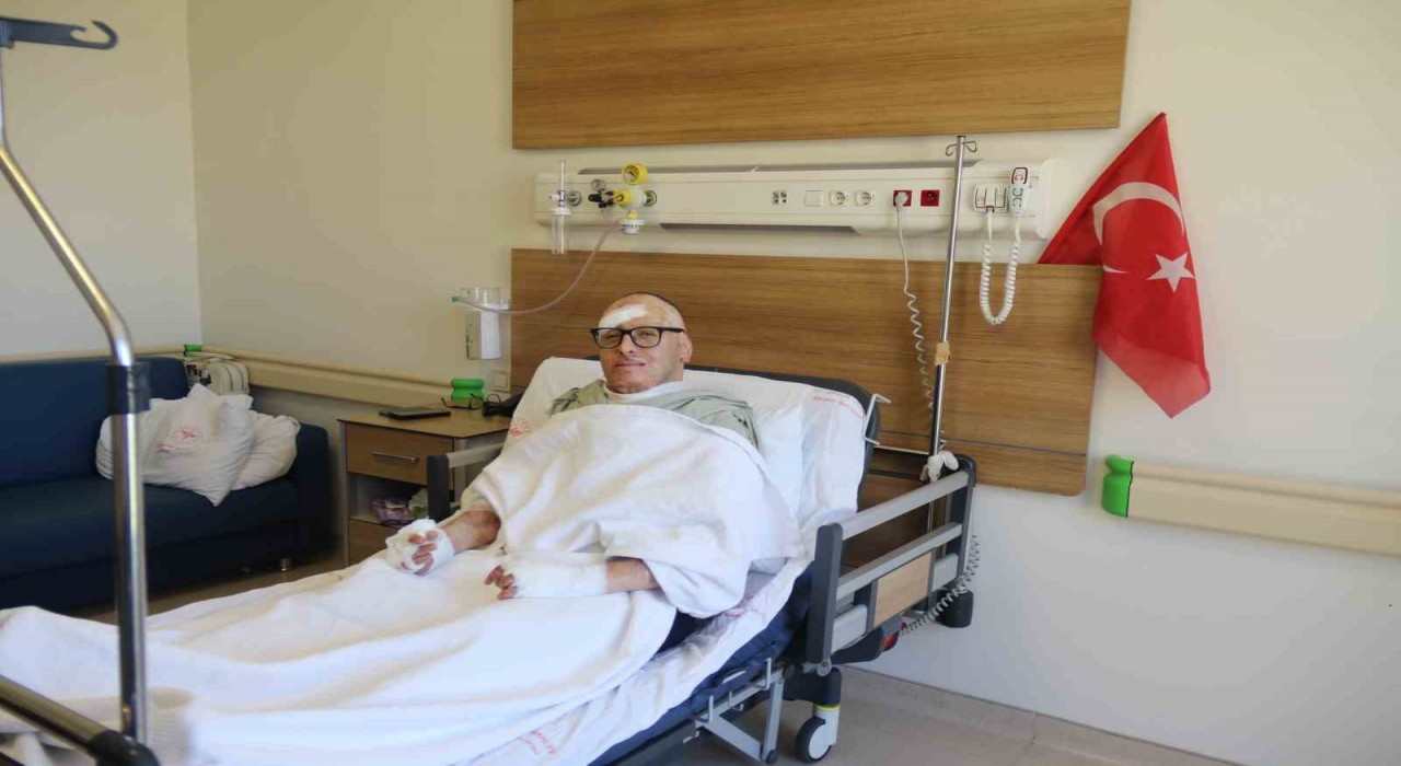 6 bin voltluk akıma kapılıp ölümden dönen Azerbaycanlı mühendis Eskişehirde tedavi oldu