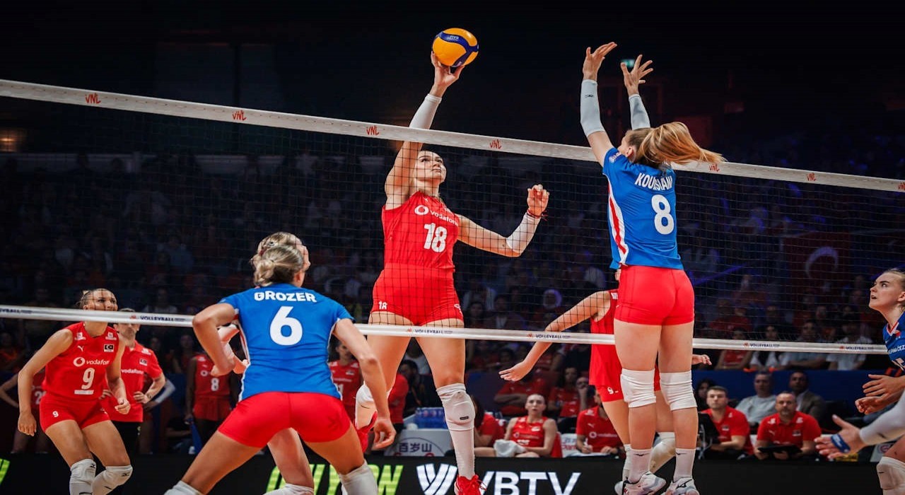 A Milli Kadın Voleybol Takımı, Çekyaya mağlup oldu