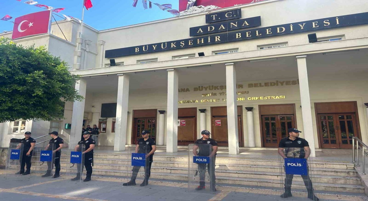 Zeydan Karalar İstanbul’da Gözaltına Alındı