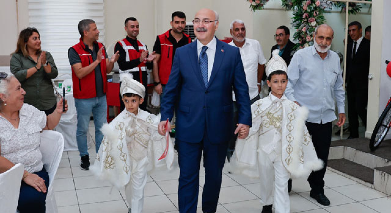 Adana’da Geleneksel Sünnet Şöleni Coşkuyla Kutlandı