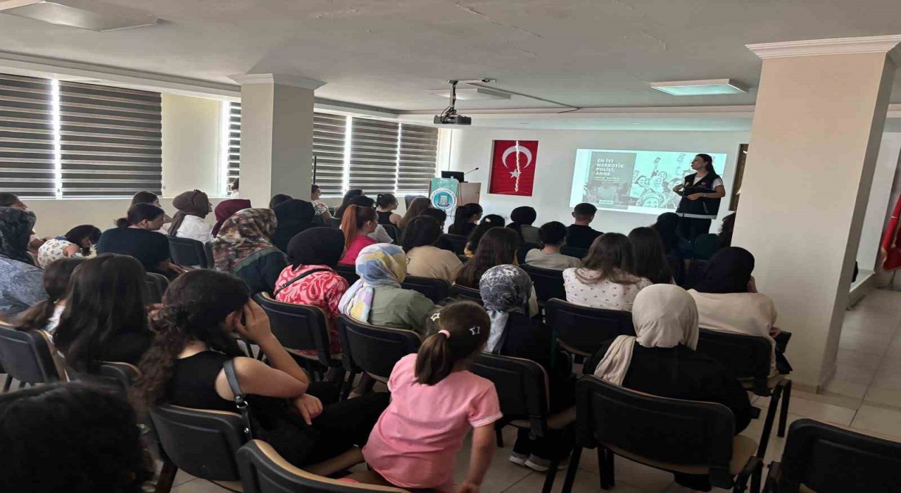 Adanada UYUMA uygulaması ve NARVAS projeleri anlatıldı