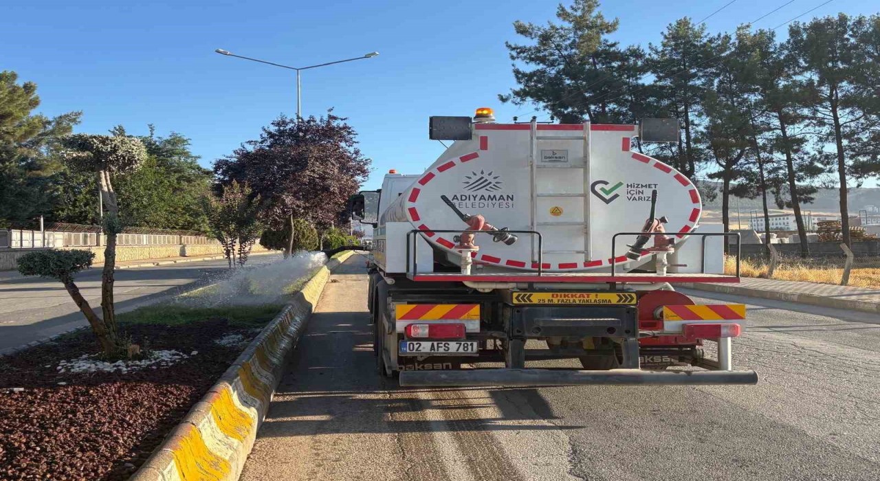 Adıyaman Belediyesinden yaz aylarında yeşil alanlara özel bakım
