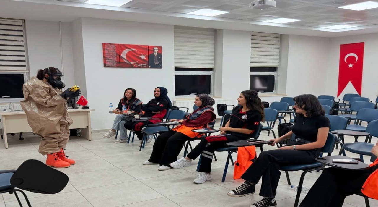 AFAD Şırnak İl Müdürlüğünden stajyerlere KBRN eğitimi