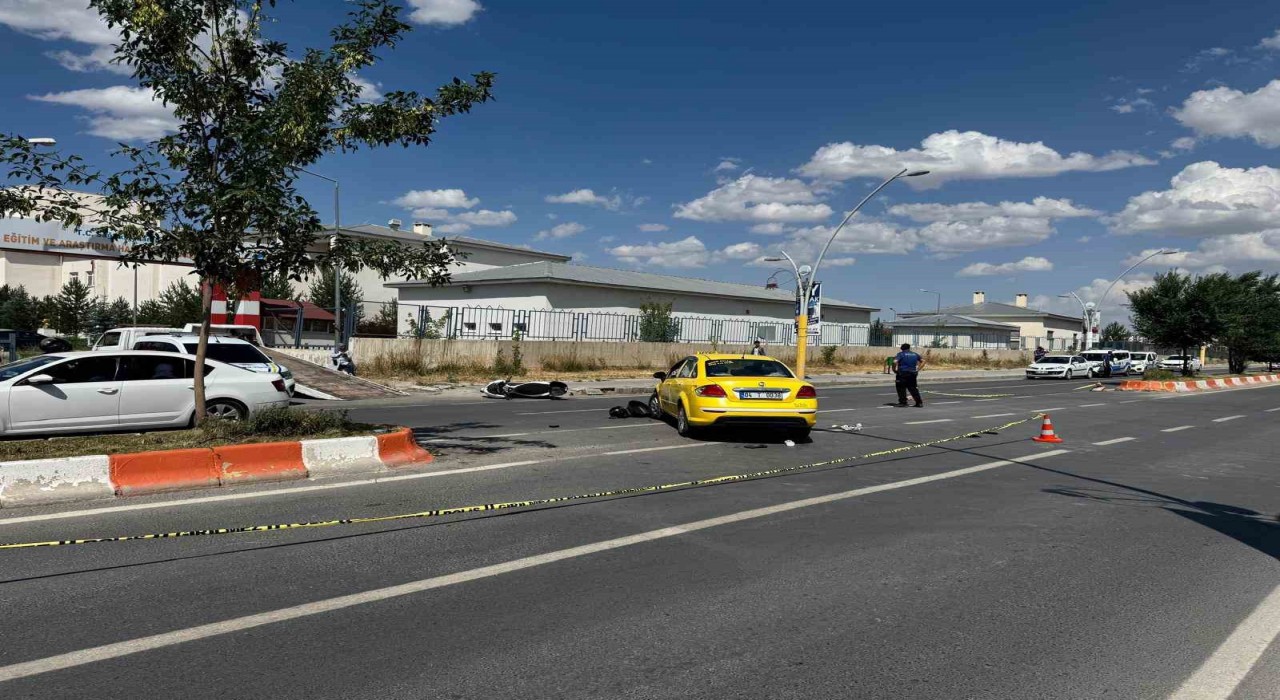 Ağrı’da Trafik Kazası: 2 Kişi Hayatını Kaybetti